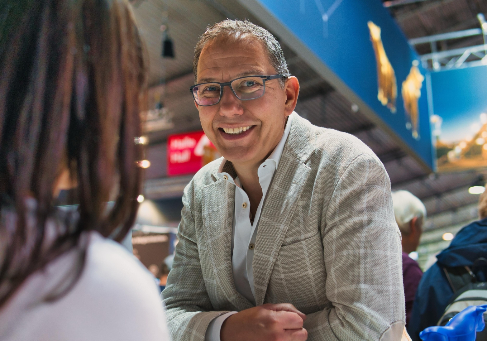 CEO Wolfgang Seybold in conversation with investors at mining & finance event